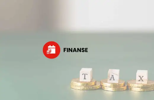 Klocki z literami T, A, X na monetach symbolizują podatki bezpośrednie. Obok logo "FINANSE".