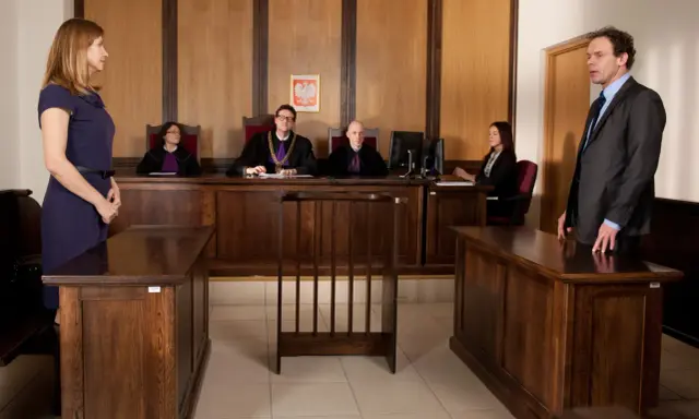 Jak wygląda rozprawa rozwodowa? Pewność i spokój w sądzie.