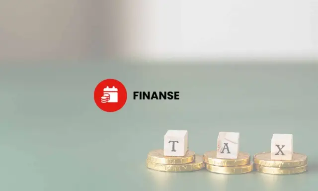 Klocki z literami T, A, X na monetach symbolizują podatki bezpośrednie. Obok logo "FINANSE".